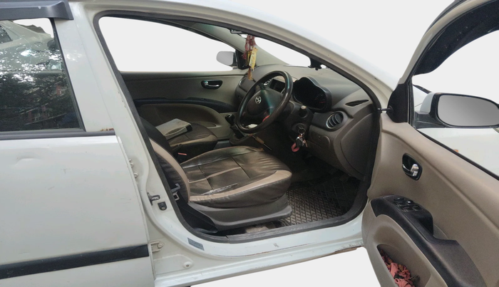 2010 Hyundai i10 MAGNA 1.1, Petrol, Manual, 1,06,236 km, interior