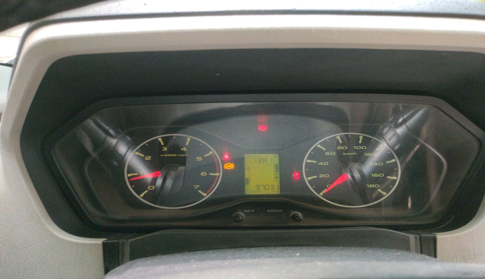 2016 Mahindra Scorpio S6 PLUS 1.99, Diesel, Manual, 97,031 km, interior