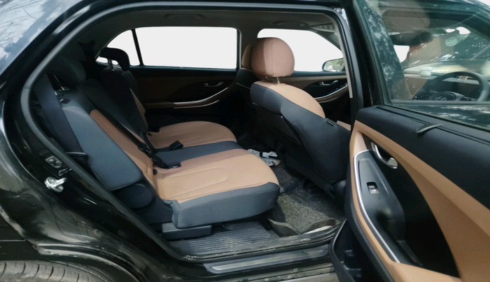 2024 Hyundai ALCAZAR Prestige 7 STR 1.5 Turbo GDi Petrol MT, Petrol, Manual, 10,721 km, interior