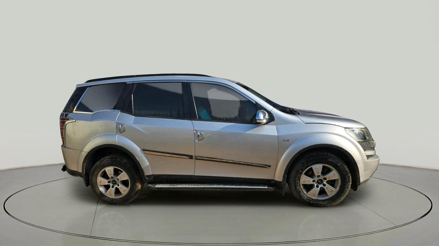 2012 Mahindra XUV500 W8, Diesel, Manual, 2,08,900 km, exterior