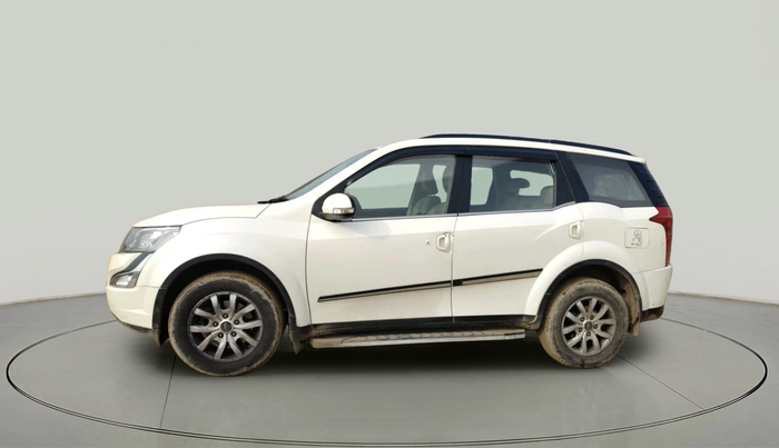 2017 Mahindra XUV500 W10 1.99, Diesel, Manual, 70,513 km, exterior