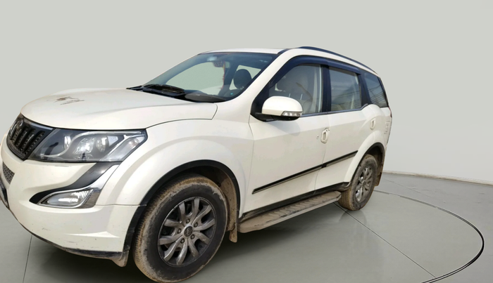 2017 Mahindra XUV500 W10 1.99, Diesel, Manual, 70,513 km, exterior