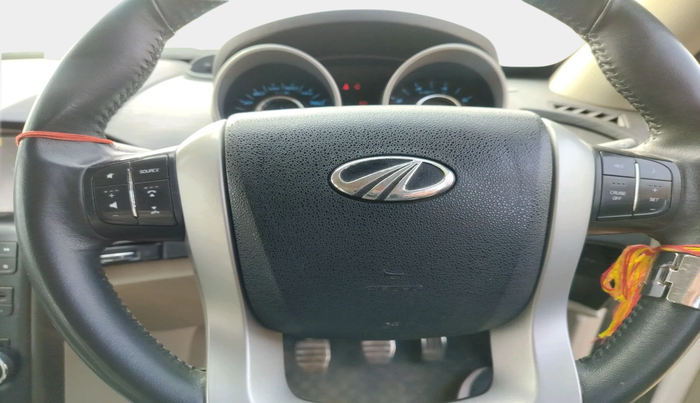 2017 Mahindra XUV500 W10 1.99, Diesel, Manual, 70,513 km, interior