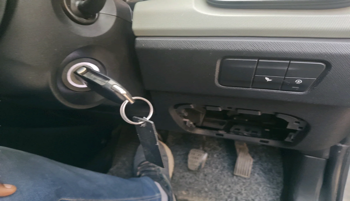 2021 Tata PUNCH ADVENTURE MT, Petrol, Manual, 42,046 km, interior