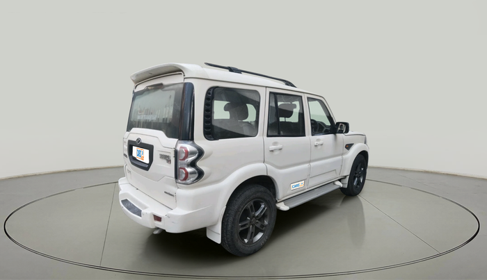 2017 Mahindra Scorpio S4 PLUS 1.99 INTELLI-HYBRID, Diesel, Manual, 96,766 km, exterior