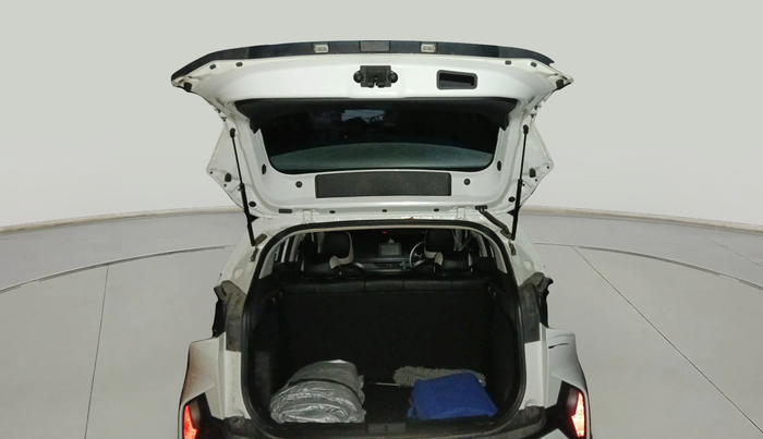 2024 Tata NEXON Smart Plus 1.2 Revotron 6 AMT, Petrol, Automatic, 6,088 km, exterior