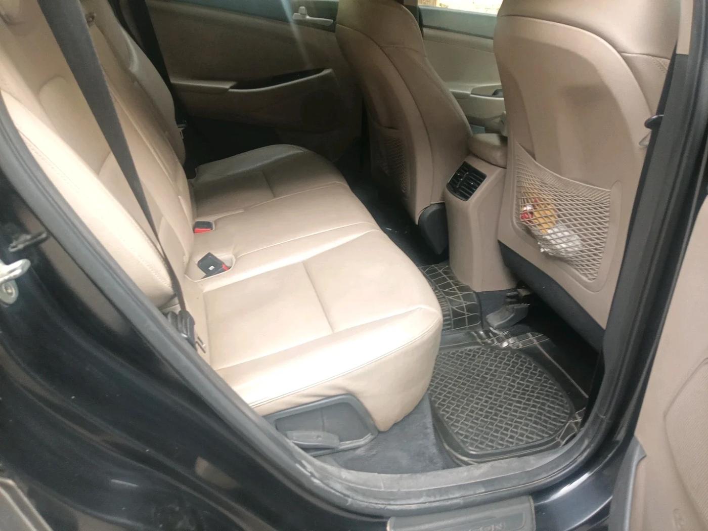 2019 Hyundai Tucson GLS 2WD AT PETROL, Petrol, Automatic, 79,086 km, interior