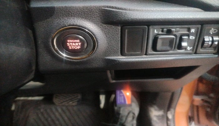 2019 Maruti Vitara Brezza ZDI PLUS AT DUAL TONE, Diesel, Automatic, 1,45,531 km, interior