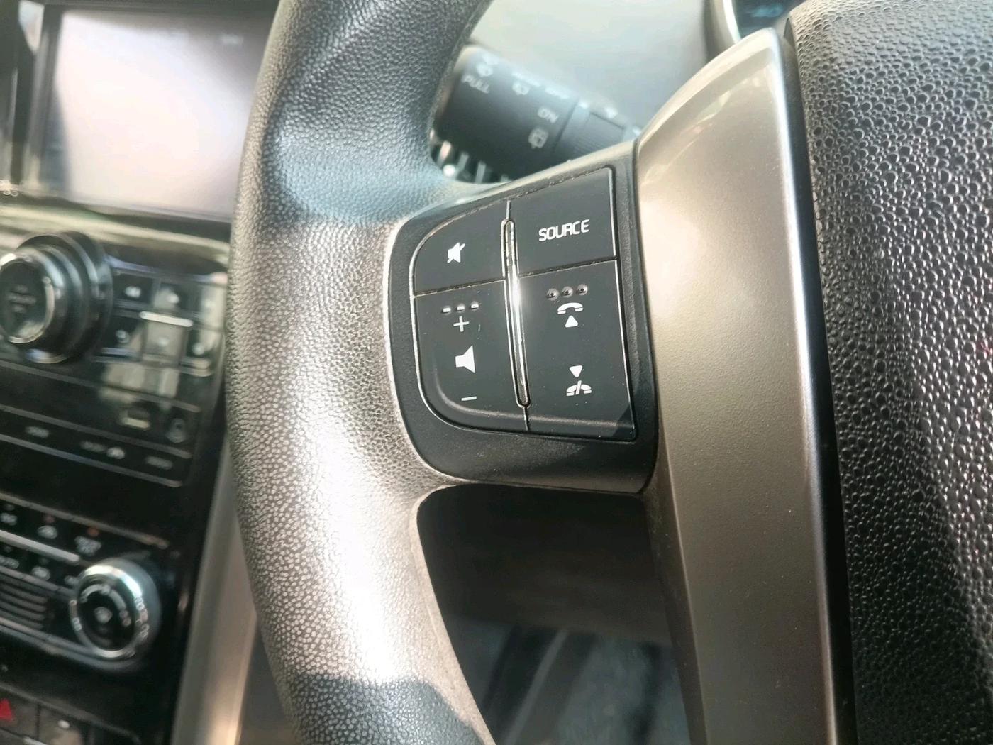 2021 Mahindra XUV500 W7, Diesel, Manual, 47,041 km, interior