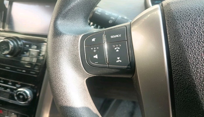 2021 Mahindra XUV500 W7, Diesel, Manual, 47,041 km, interior