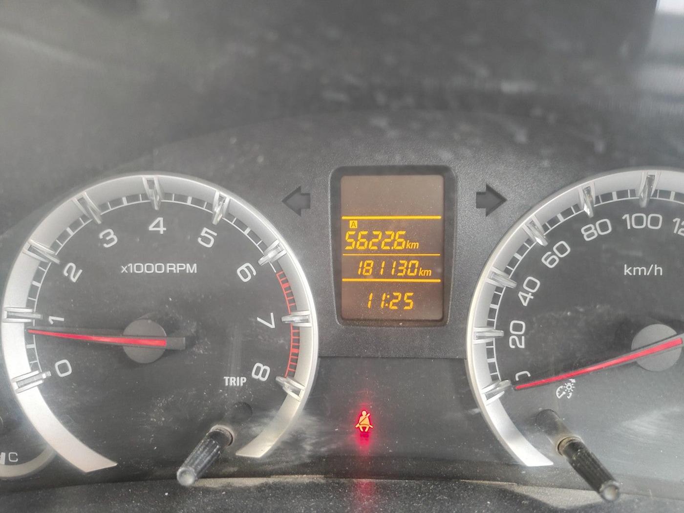 2013 Maruti Swift VXI, Petrol, Manual, 1,81,130 km, interior