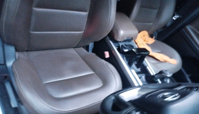 2019 Tata Harrier XZ 2.0L, Diesel, Manual, 1,08,025 km, interior