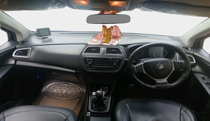 2016 Maruti S Cross ZETA 1.3, Diesel, Manual, 1,25,877 km, interior