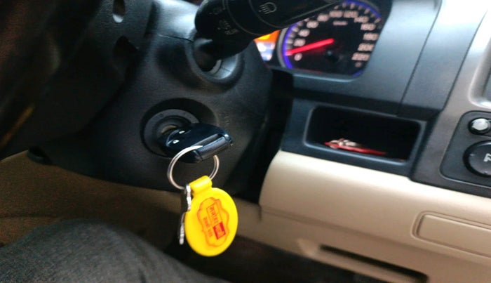 2011 Honda CRV 2.4 AWD AT, Petrol, Automatic, 1,35,581 km, interior