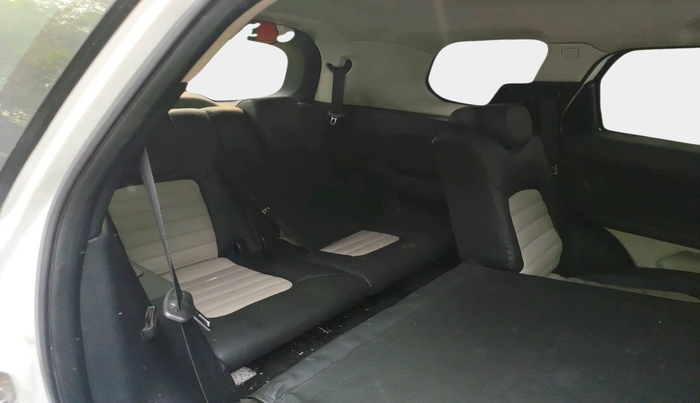 2022 Tata Safari XM, Diesel, Manual, 64,906 km, interior