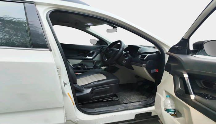 2022 Tata Safari XM, Diesel, Manual, 64,906 km, interior