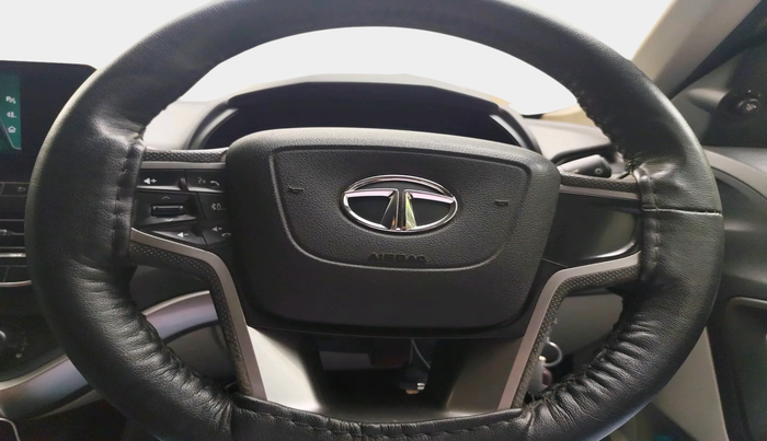 2022 Tata Safari XM, Diesel, Manual, 64,906 km, interior