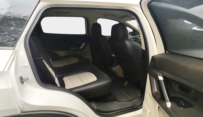 2022 Tata Safari XM, Diesel, Manual, 64,906 km, interior