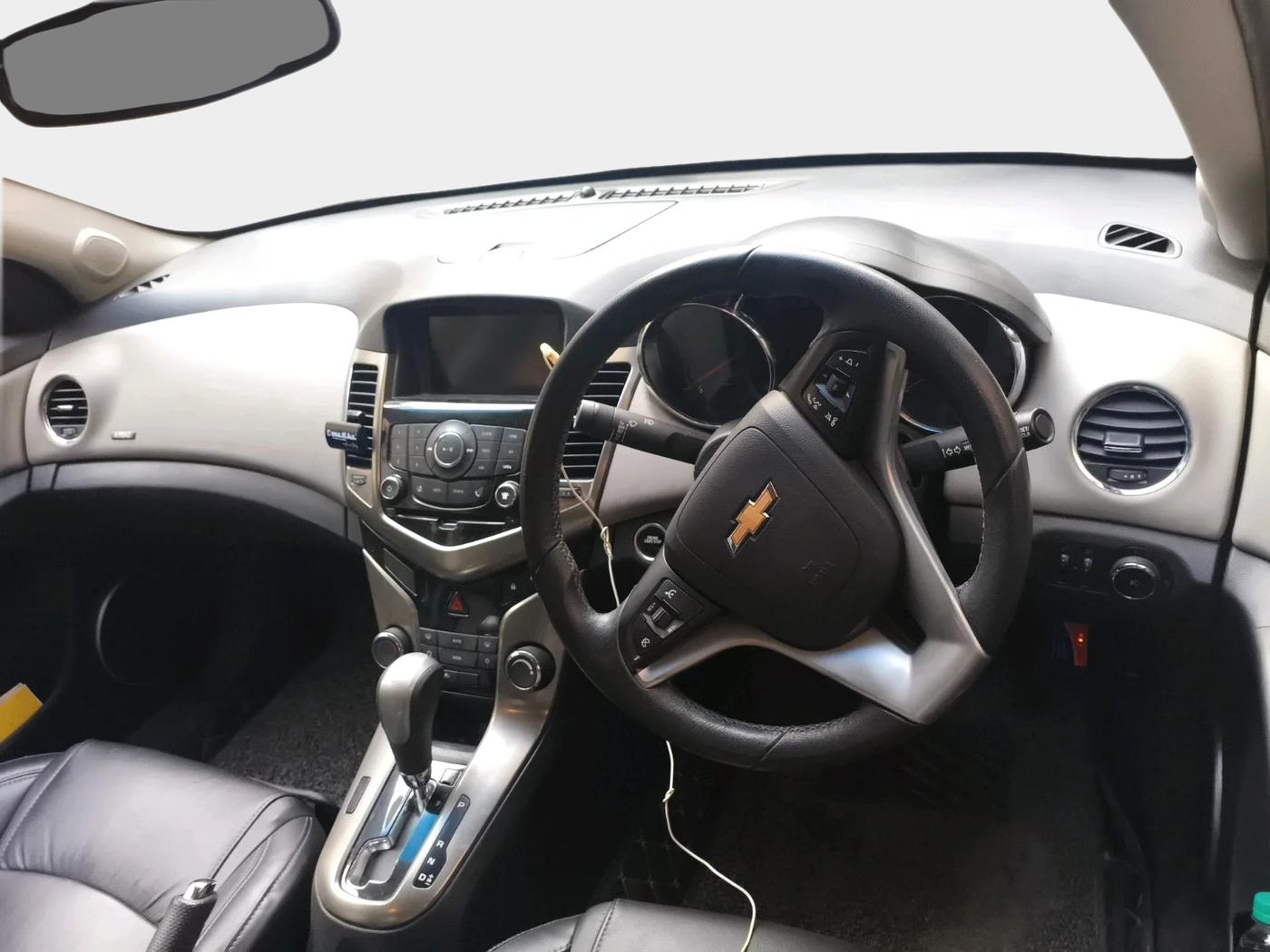 2017 Chevrolet Cruze LTZ AT, Diesel, Automatic, 91,901 km, interior