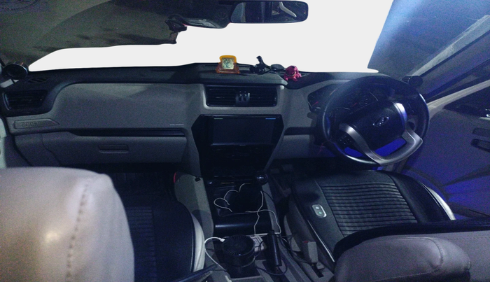 2018 Mahindra Scorpio S5, Diesel, Manual, 36,580 km, interior