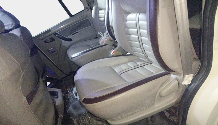 2018 Mahindra Scorpio S5, Diesel, Manual, 36,580 km, interior