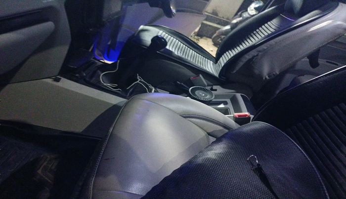 2018 Mahindra Scorpio S5, Diesel, Manual, 36,580 km, interior