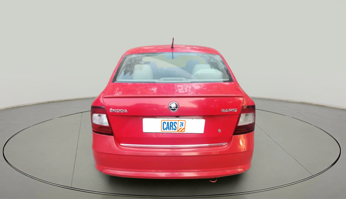 2017 Skoda Rapid ELEGANCE 1.6 MPI AT, Petrol, Automatic, 78,013 km, exterior