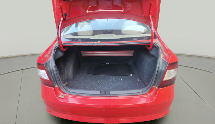 2017 Skoda Rapid ELEGANCE 1.6 MPI AT, Petrol, Automatic, 78,013 km, exterior