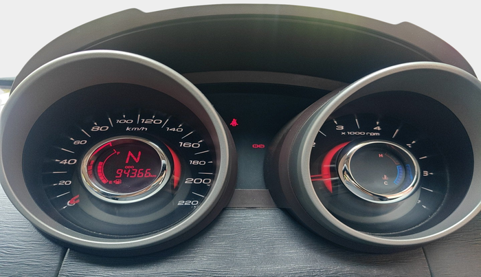 2013 Mahindra XUV500 W8, Diesel, Manual, 94,366 km, interior