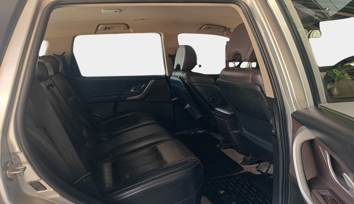 2013 Mahindra XUV500 W8, Diesel, Manual, 94,366 km, interior