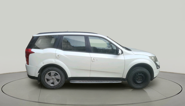 2017 Mahindra XUV500 W6 1.99, Diesel, Manual, 42,296 km, exterior