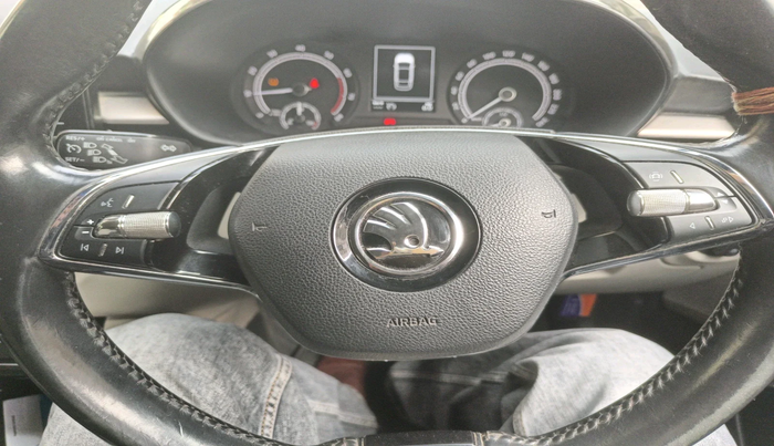 2022 Skoda SLAVIA AMBITION 1.0L TSI MT, Petrol, Manual, 46,677 km, interior