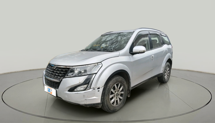 2018 Mahindra XUV500 W9, Diesel, Manual, 68,693 km, exterior