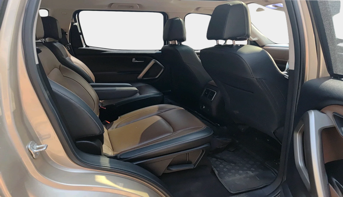 2023 Mahindra SCORPIO-N Z8 L DIESEL AT 2WD 6 STR, Diesel, Automatic, 26,250 km, interior