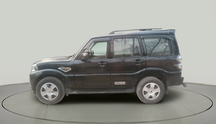 2017 Mahindra Scorpio S6 PLUS, Diesel, Manual, 44,389 km, exterior