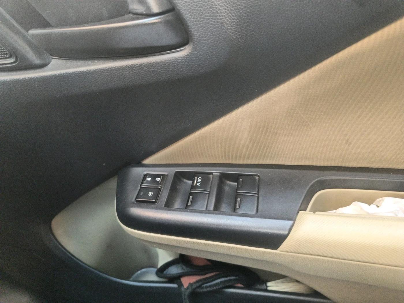 2015 Honda City 1.5L I-VTEC SV, Petrol, Manual, 1,12,754 km, interior
