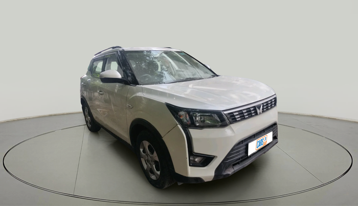 2022 Mahindra XUV300 W6 1.2 PETROL AMT, Petrol, Automatic, 34,464 km, exterior