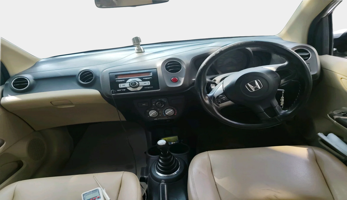 2013 Honda Amaze 1.2L I-VTEC S, CNG, Manual, 1,33,046 km, interior