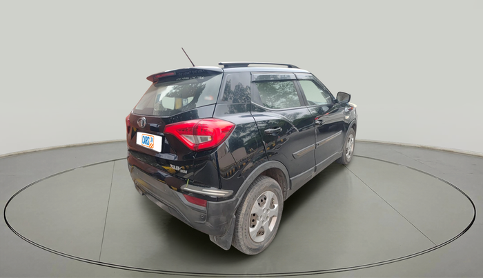 2020 Mahindra XUV300 W6 1.2 PETROL, Petrol, Manual, 6,00,000 km, exterior