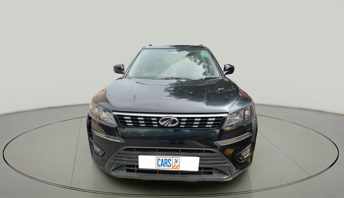 2020 Mahindra XUV300 W6 1.2 PETROL, Petrol, Manual, 6,00,000 km, exterior