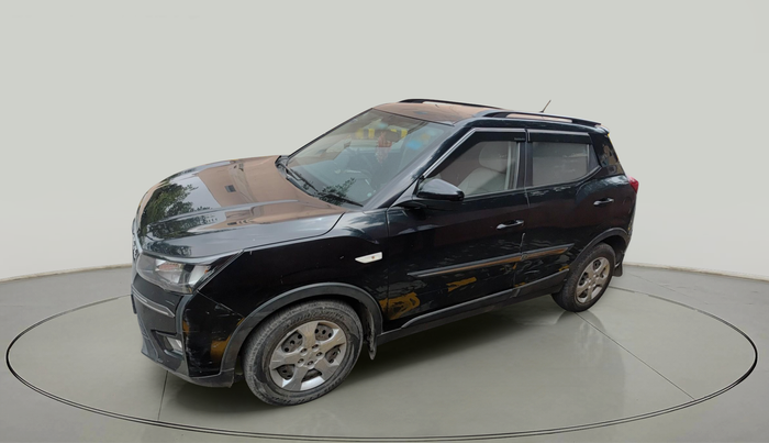 2020 Mahindra XUV300 W6 1.2 PETROL, Petrol, Manual, 6,00,000 km, exterior