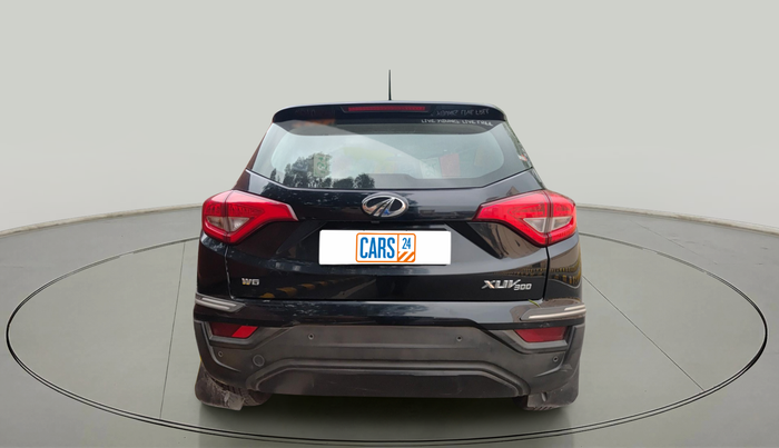 2020 Mahindra XUV300 W6 1.2 PETROL, Petrol, Manual, 6,00,000 km, exterior