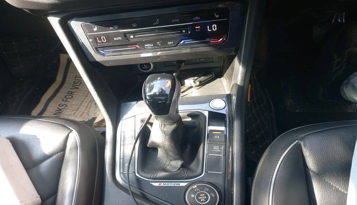 2022 Volkswagen TIGUAN ELEGANCE 2.0 TSI DSG, Petrol, Automatic, 43,802 km, interior