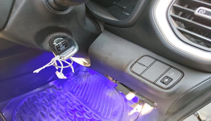 2019 Hyundai VENUE S 1.2, Petrol, Manual, 38,281 km, interior