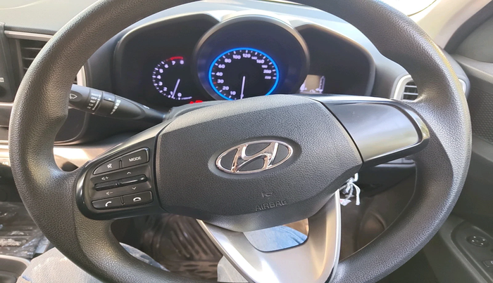 2019 Hyundai VENUE S 1.2, Petrol, Manual, 38,281 km, interior