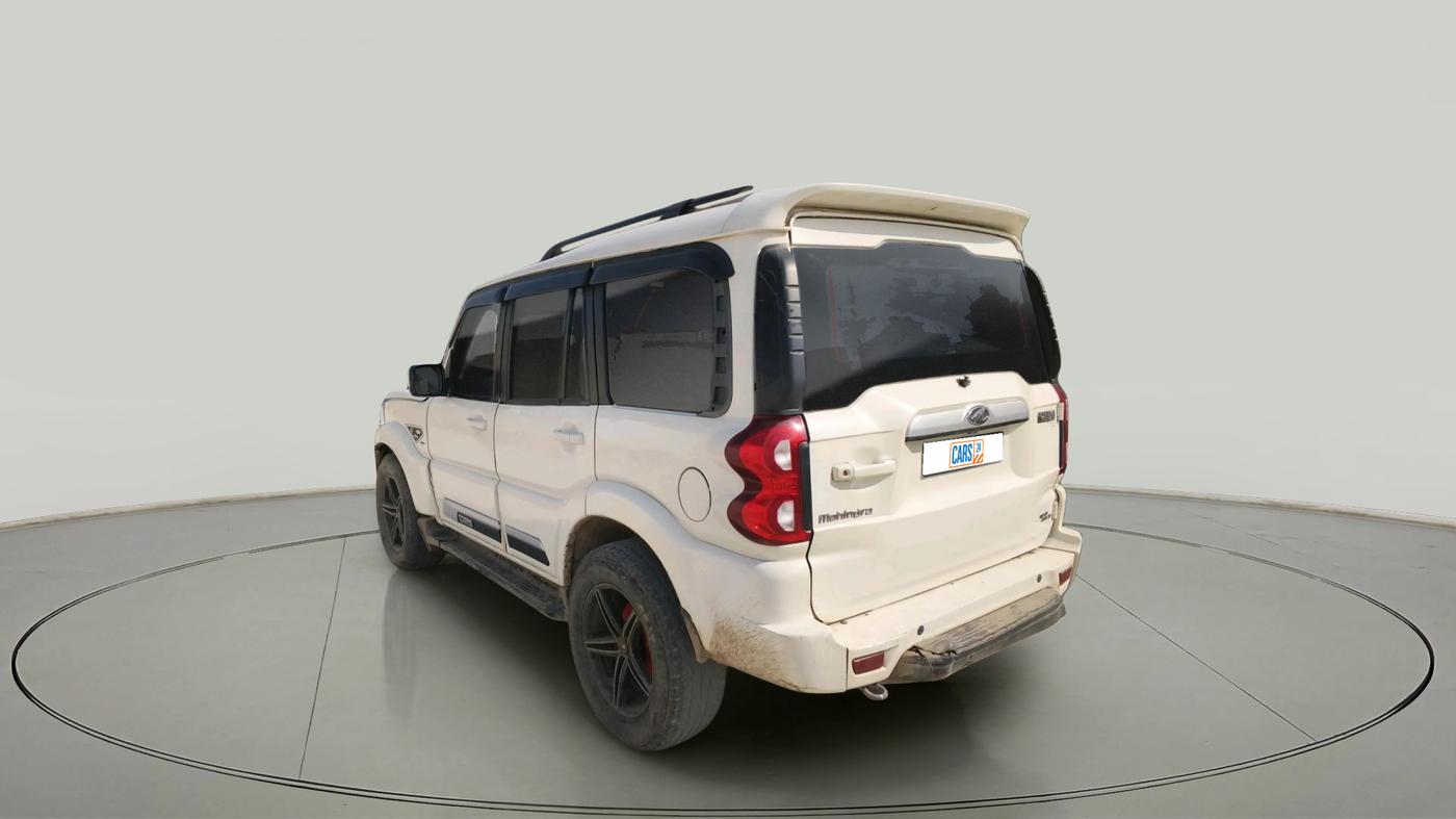 2018 Mahindra Scorpio S7, Diesel, Manual, 94,124 km, exterior