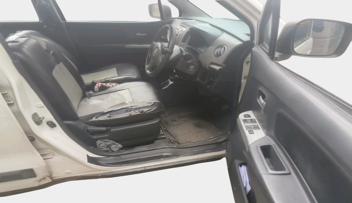 2011 Maruti Wagon R 1.0 VXI, Petrol, Manual, 1,25,957 km, interior