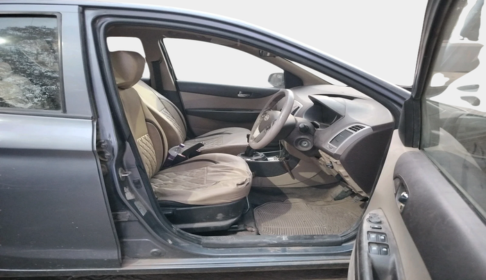 2011 Hyundai i20 SPORTZ 1.2, Petrol, Manual, 90,780 km, interior