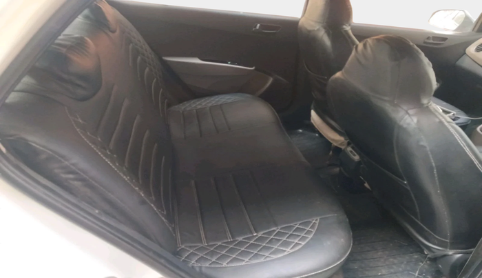 2017 Hyundai Grand i10 MAGNA U2 1.2 CRDI, Diesel, Manual, 99,583 km, interior