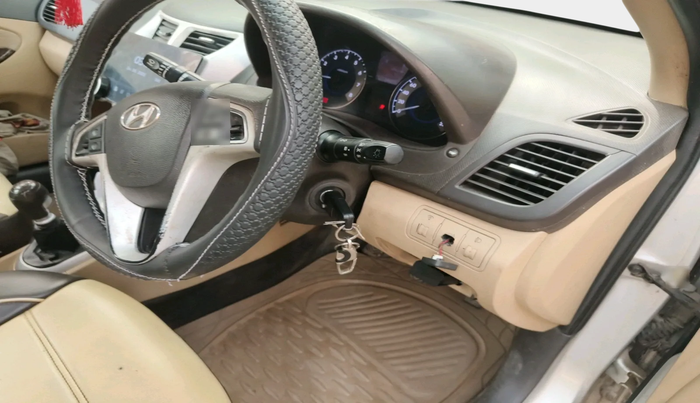 2011 Hyundai Verna FLUIDIC 1.6 VTVT SX, Petrol, Manual, 59,426 km, interior